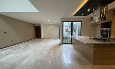 VENTA DE CASA EQUIPADA EN SAN ANGEL 5 CON RECAMARA EN PLANTA BAJA