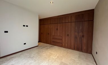 VENTA DE CASA EQUIPADA EN SAN ANGEL 5 CON RECAMARA EN PLANTA BAJA