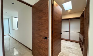 VENTA DE CASA EQUIPADA EN SAN ANGEL 5 CON RECAMARA EN PLANTA BAJA