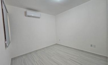 RENTA Y ESTRENA ESTE DEPARTAMENTO COMPLETAMENTE CLIMATIZADO Y CON PERSIANAS EN COSTA DE ORO