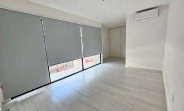 RENTA Y ESTRENA ESTE DEPARTAMENTO COMPLETAMENTE CLIMATIZADO Y CON PERSIANAS EN COSTA DE ORO