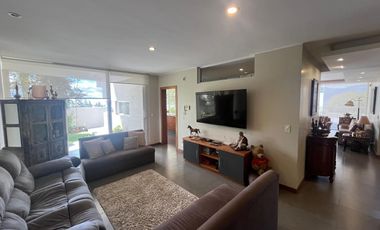 NAYON-VENTA DEPARTAMENTO TIPO CASA