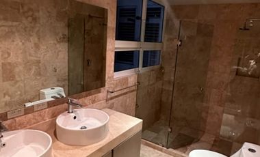 HERMOSO DEPARTAMENTO CON EXLENETE UBICACION CERCA DE ANGELOPOLIS