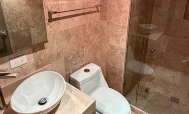 HERMOSO DEPARTAMENTO CON EXLENETE UBICACION CERCA DE ANGELOPOLIS