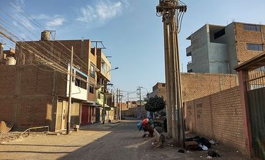SE VENDE TERRENO CERCADO DE 300 M2 EN NARANJAL  SAN MARTIN DE PORRES