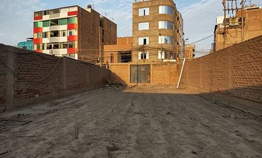 SE VENDE TERRENO CERCADO DE 300 M2 EN NARANJAL  SAN MARTIN DE PORRES