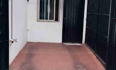 Renta de casa en calle cerrada