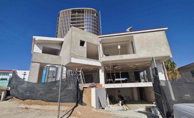 Residencia de Lujo en venta, La Vista Country Club Puebla, 4 Recámaras y Cine