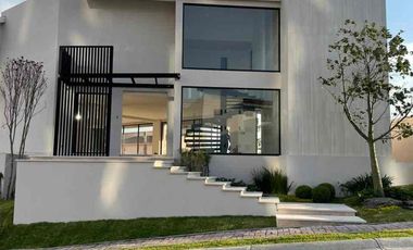 Residencia de Lujo en venta, La Vista Country Club Puebla, 4 Recámaras y Cine