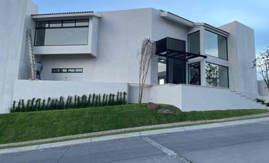 Residencia de Lujo en venta, La Vista Country Club Puebla, 4 Recámaras y Cine