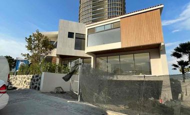 Residencia de Lujo en venta, La Vista Country Club Puebla, 4 Recámaras y Cine