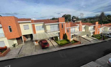 Arriendo casa en Campo Aragon