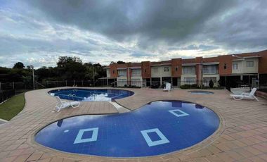 Arriendo casa en Campo Aragon