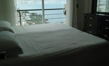 CASA EN VENTA CON PRECIOSA VISTA A LA BAHÍA