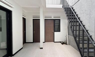 RUMAH CIWARUGA GEGERKALONG DEKAT POLBAN, ECO PESANTREN, SETIABUDI DAN TOL PASTEUR.