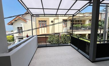 RUMAH CIWARUGA GEGERKALONG DEKAT POLBAN, ECO PESANTREN, SETIABUDI DAN TOL PASTEUR.