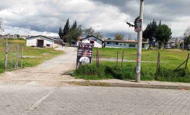 Local muy buena ubicación cerca a Centros comerciales en Renta 65 mtts.Valor en Renta $ 350. Negociable