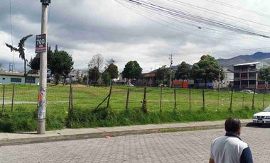 Local muy buena ubicación cerca a Centros comerciales en Renta 65 mtts.Valor en Renta $ 350. Negociable