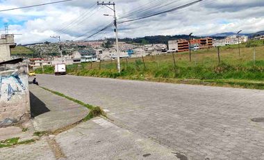 Local muy buena ubicación cerca a Centros comerciales en Renta 65 mtts.Valor en Renta $ 350. Negociable