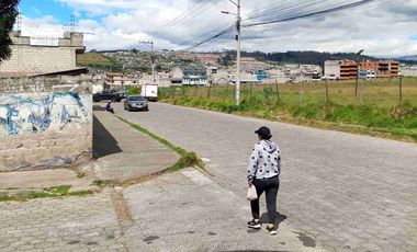 Local muy buena ubicación cerca a Centros comerciales en Renta 65 mtts.Valor en Renta $ 350. Negociable