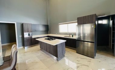 Casa en Venta, Remate, Estricta Seguridad, Zona Exclusiva, Boulevard Rodrigo Gómez, Linares Nuevo León