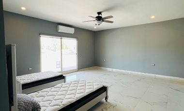 Casa en Venta, Remate, Estricta Seguridad, Zona Exclusiva, Boulevard Rodrigo Gómez, Linares Nuevo León
