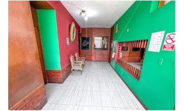 VENTA DE LOCAL COMERCIAL EN SAN JUAN DE MIRAFLORES
