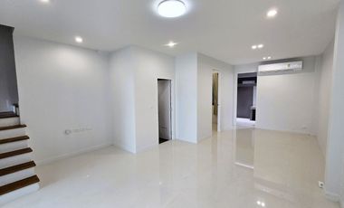 Brand New! Corner Unit at Project Entrance – Nordic Style Townhome, Never Lived In! Townhome for Sale at *Assawin Village In-Chan*, Samut Songkhram