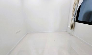 Brand New! Corner Unit at Project Entrance – Nordic Style Townhome, Never Lived In! Townhome for Sale at *Assawin Village In-Chan*, Samut Songkhram