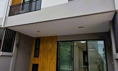 Brand New! Corner Unit at Project Entrance – Nordic Style Townhome, Never Lived In! Townhome for Sale at *Assawin Village In-Chan*, Samut Songkhram