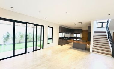 5 Bedrooms Brand New 2Storey House and Lot for Sale in BF Homes, Las Piñas City