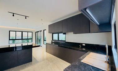 5 Bedrooms Brand New 2Storey House and Lot for Sale in BF Homes, Las Piñas City