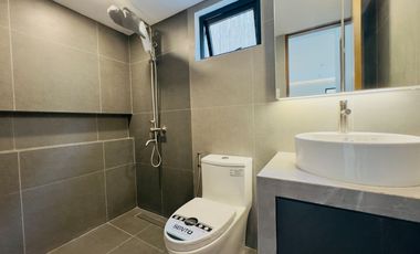 5 Bedrooms Brand New 2Storey House and Lot for Sale in BF Homes, Las Piñas City