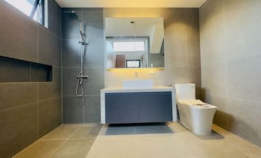 5 Bedrooms Brand New 2Storey House and Lot for Sale in BF Homes, Las Piñas City