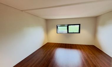 5 Bedrooms Brand New 2Storey House and Lot for Sale in BF Homes, Las Piñas City