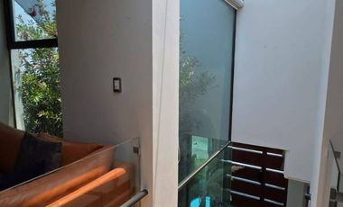 CASA DE RENTA EN LOMAS DE ANGELOPOLIS