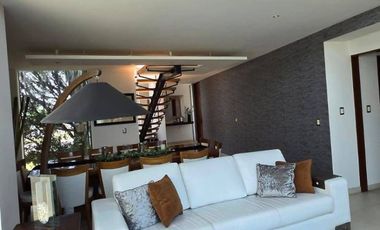 CASA DE RENTA EN LOMAS DE ANGELOPOLIS