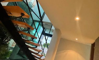 CASA DE RENTA EN LOMAS DE ANGELOPOLIS