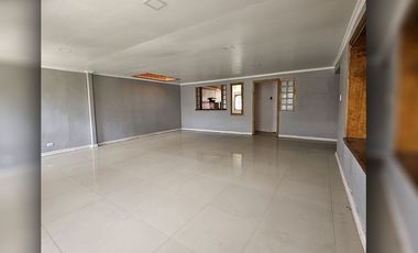 Se vende amplia, cómoda y hermosa casa de dos pisos, comuna La Calera.