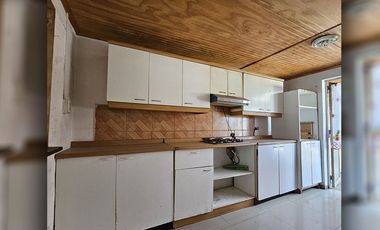 Se vende amplia, cómoda y hermosa casa de dos pisos, comuna La Calera.