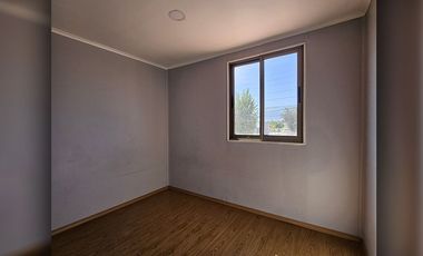 Se vende amplia, cómoda y hermosa casa de dos pisos, comuna La Calera.