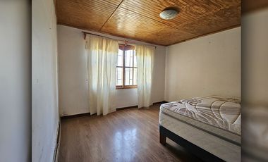 Se vende amplia, cómoda y hermosa casa de dos pisos, comuna La Calera.