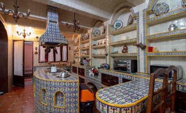 Venta de Residencia Estilo Neoclásico mexicano, Puerta de Hierro, puebla