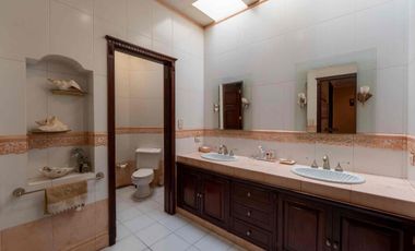 Venta de Residencia Estilo Neoclásico mexicano, Puerta de Hierro, puebla