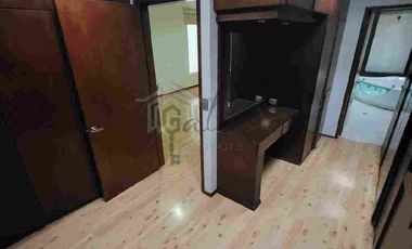 RENTA O VENTA,  EXCLUSIVA RESIDENCIA CON GRAN JARDÍN!!