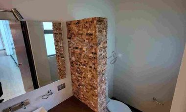 RENTA O VENTA,  EXCLUSIVA RESIDENCIA CON GRAN JARDÍN!!