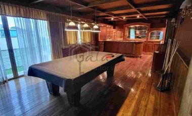 RENTA O VENTA,  EXCLUSIVA RESIDENCIA CON GRAN JARDÍN!!