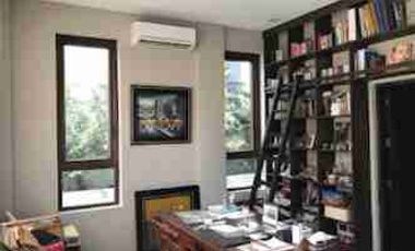 FOR SALE HOUSE IN LOT IN PASEO DE MAGALLANES VILLAGE MAKATI CITY