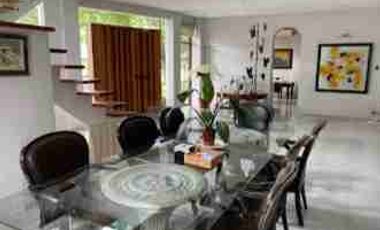 FOR SALE HOUSE IN LOT IN PASEO DE MAGALLANES VILLAGE MAKATI CITY