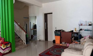 Dijual Rumah minimalis modern ada kolam renang jalan Ciawitali cimahi utara